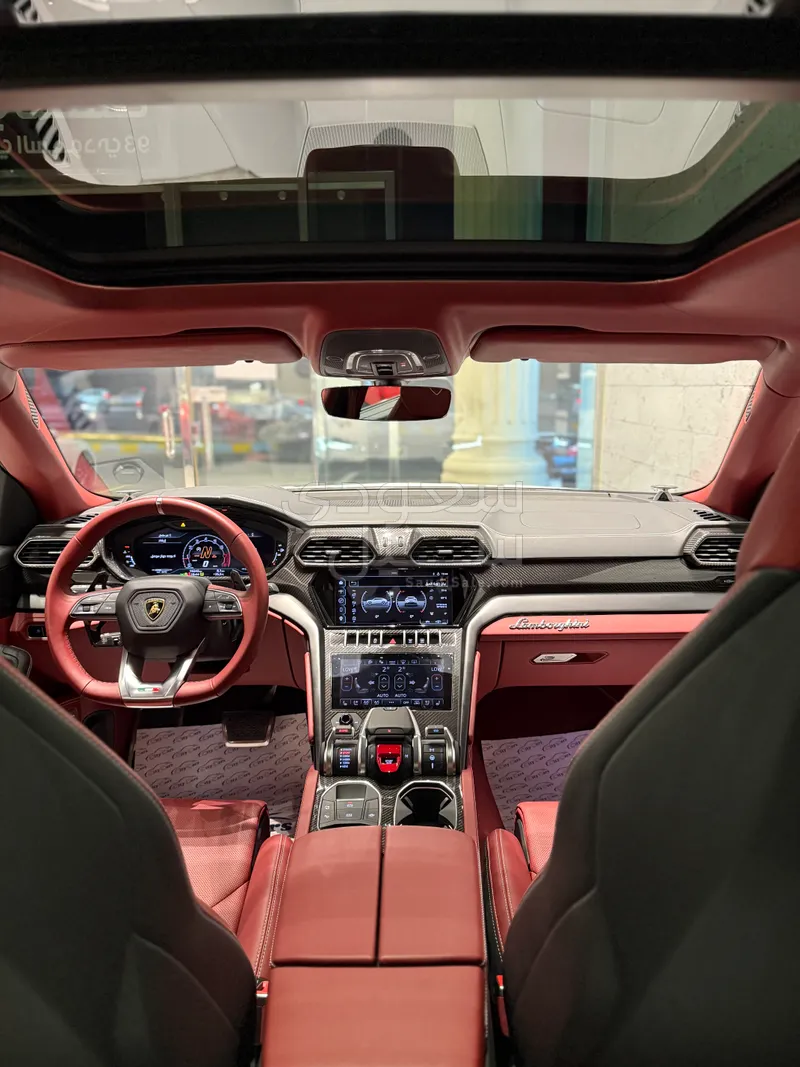 2024 لمبرجيني اوروس بيرفورمانتي