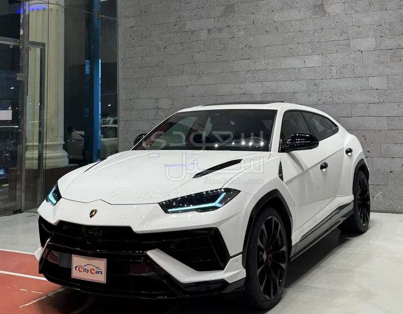 2024 لمبرجيني اوروس بيرفورمانتي