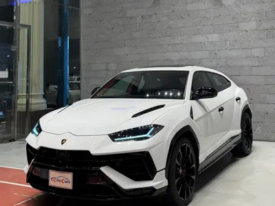 2024 لمبرجيني اوروس بيرفورمانتي