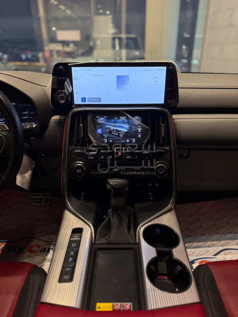 2025 لكزس إل إكس 600