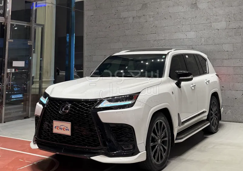 2025 لكزس إل إكس 600