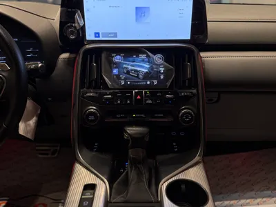 2025 لكزس إل إكس 600