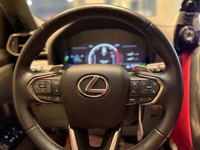 2025 لكزس إل إكس 600