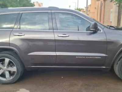 2015 جييب جراند شيروكي اوفرلاند