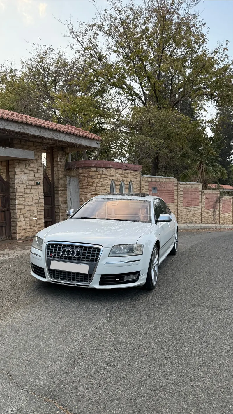 2009 اودي اس 8