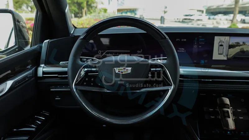 2025 Cadillac Escalade Platinum