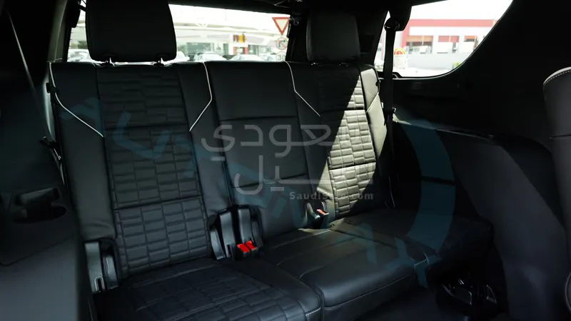 2025 Cadillac Escalade Platinum