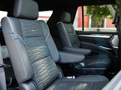 2025 Cadillac Escalade Platinum