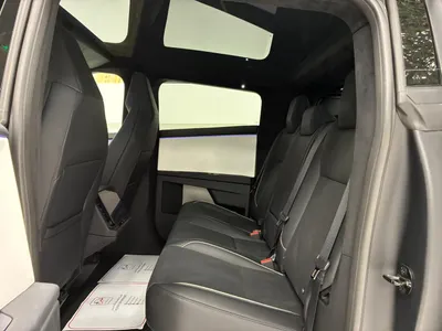 2025 تيسلا سايبر تراك