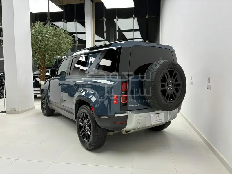 2021 لاند روفر ديفيندر 110