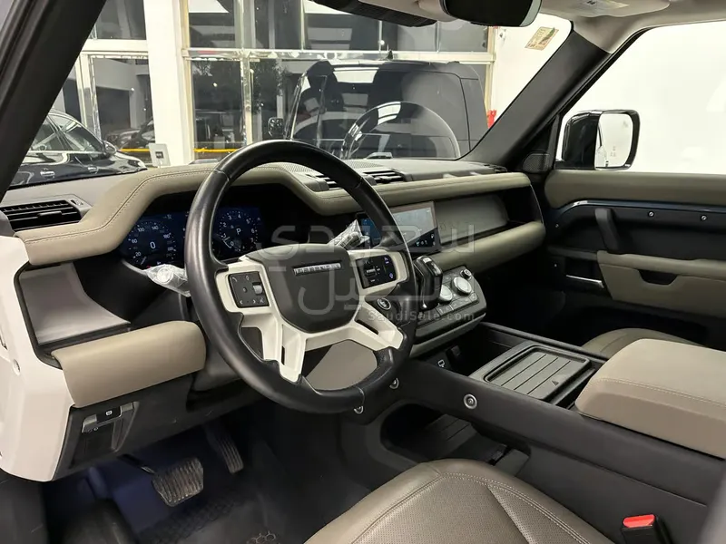 2021 لاند روفر ديفيندر 110