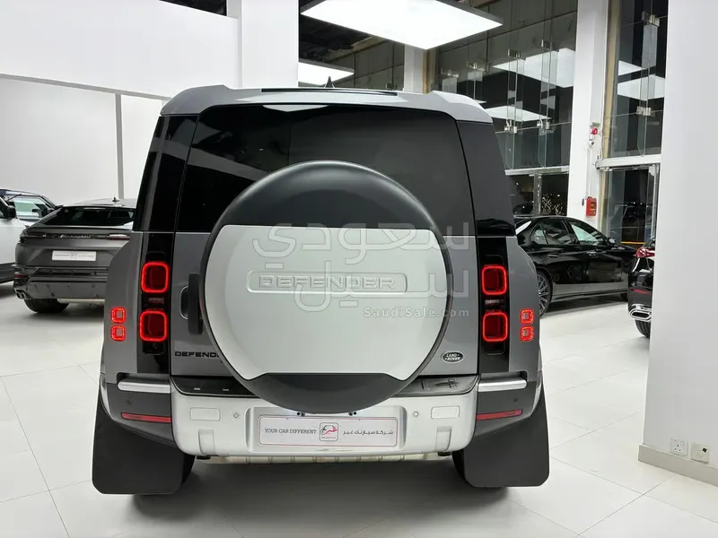 2020 لاند روفر ديفيندر 110