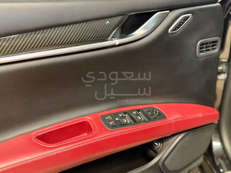 2015 Maserati Ghibli Q4