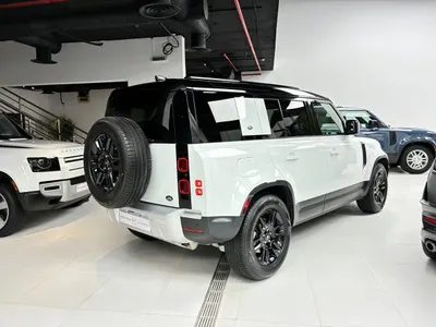 2020 لاند روفر ديفيندر 110