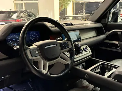 2020 لاند روفر ديفيندر 110