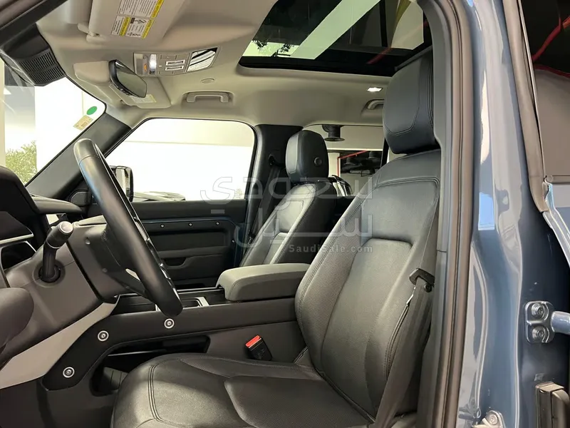 2023 لاند روفر ديفيندر 110