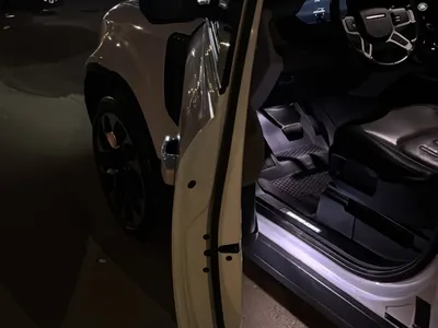 2022 لاند روفر ديفيندر 90