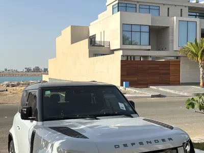 2022 لاند روفر ديفيندر 90