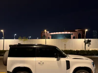 2022 لاند روفر ديفيندر 90