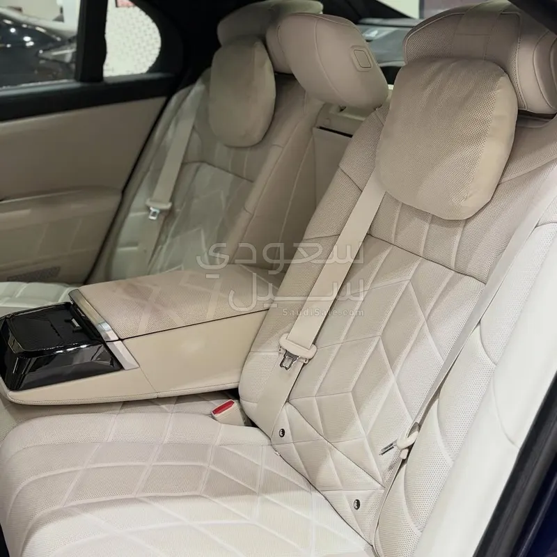 2023 بي ام دبليو الفئة السابعة 760أي