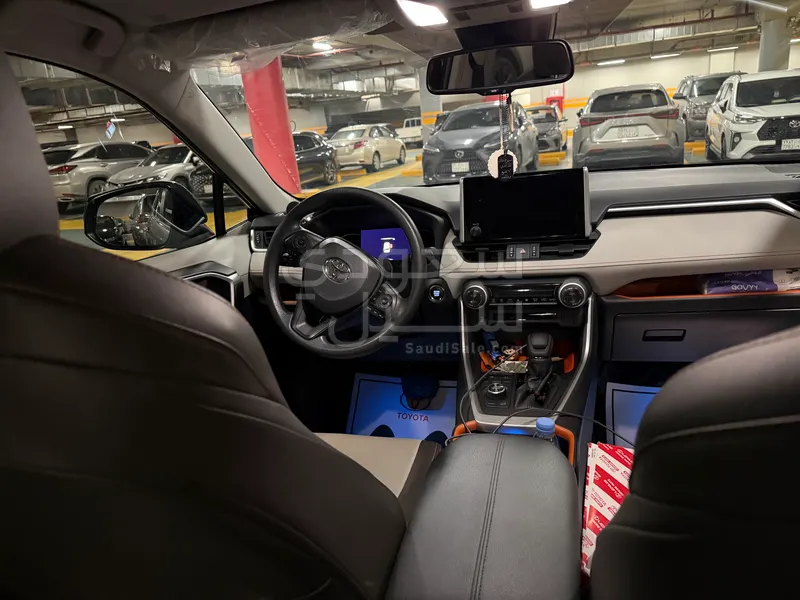 2024 تويوتا راف 4