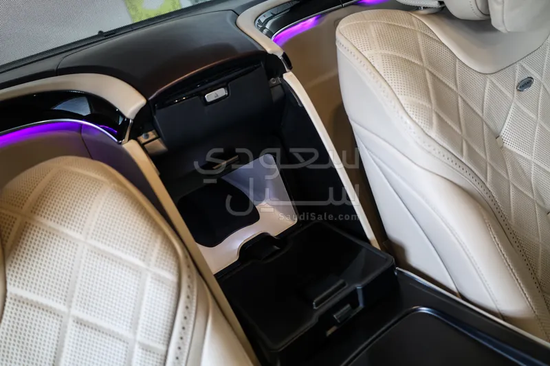 2018 مرسيدس - بنز إس 560 مايباخ