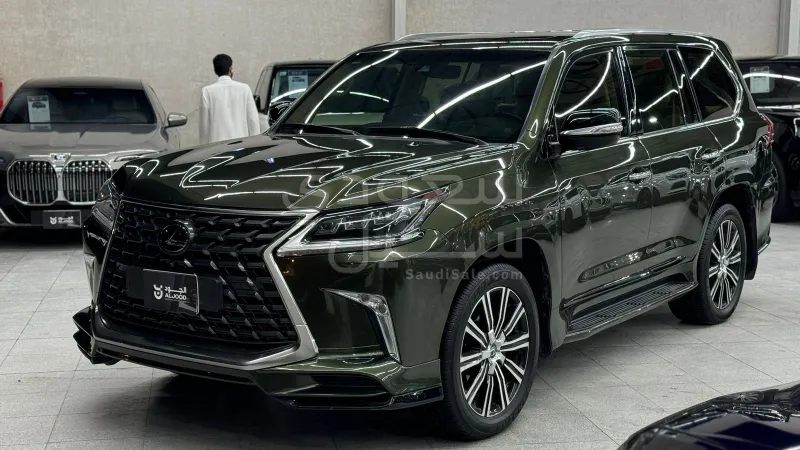 2021 لكزس إل إكس 570