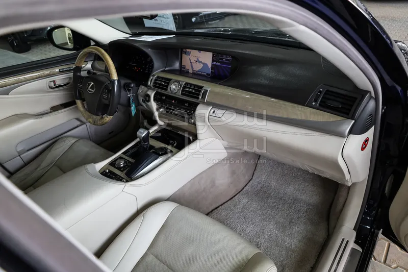 2013 لكزس إل إس 460 إل