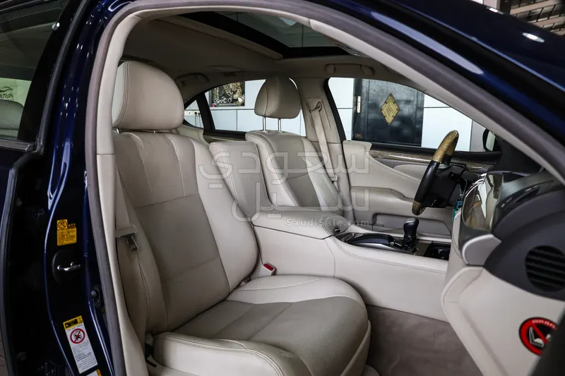 2013 لكزس إل إس 460 إل