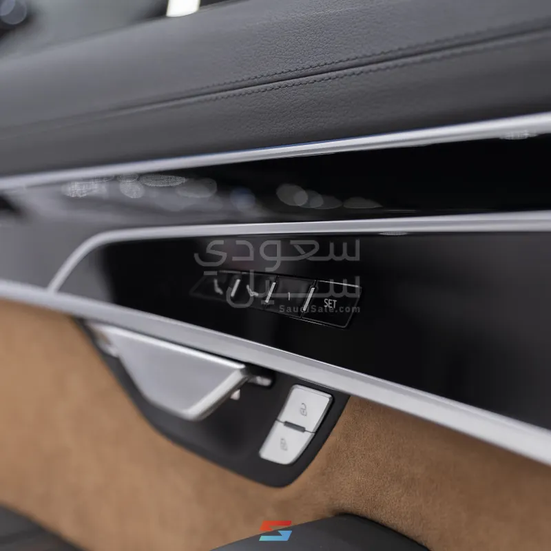 2026 اودي اي 8 ال 55تي اف اس أي