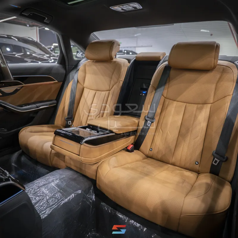 2026 اودي اي 8 ال 55تي اف اس أي