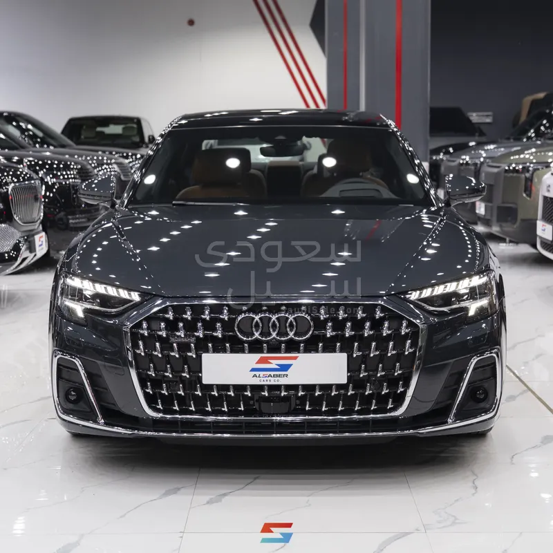 2026 اودي اي 8 ال 55تي اف اس أي