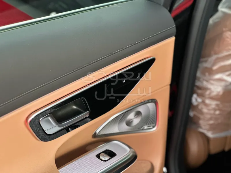 2025 مرسيدس - بنز إي 300 أي إم جي