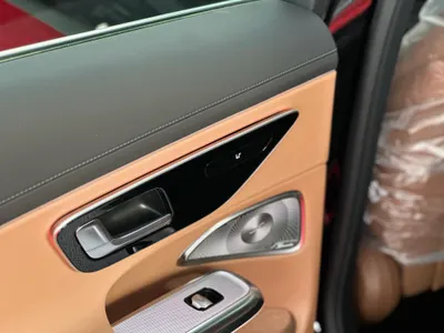 2025 مرسيدس - بنز إي 300 أي إم جي