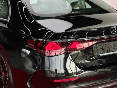 2025 مرسيدس - بنز إي 300 أي إم جي