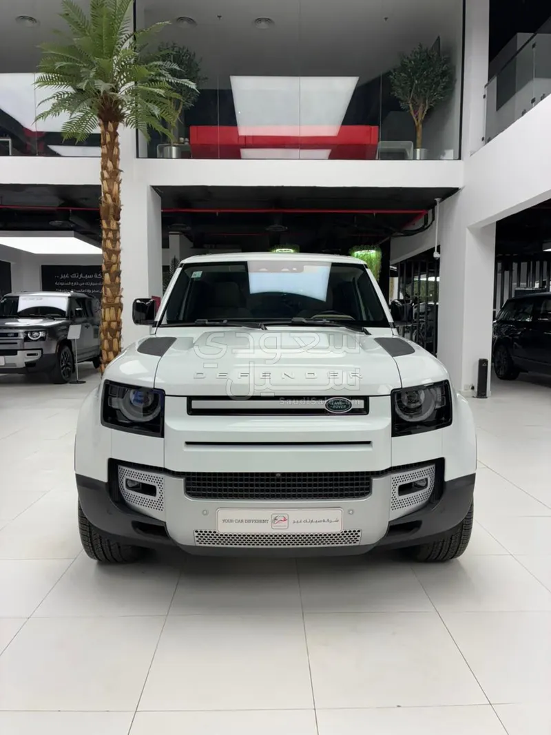 2020 لاند روفر ديفيندر 110