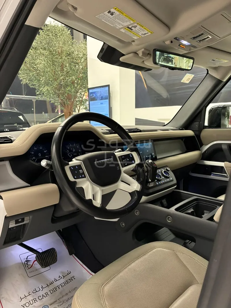 2020 لاند روفر ديفيندر 110