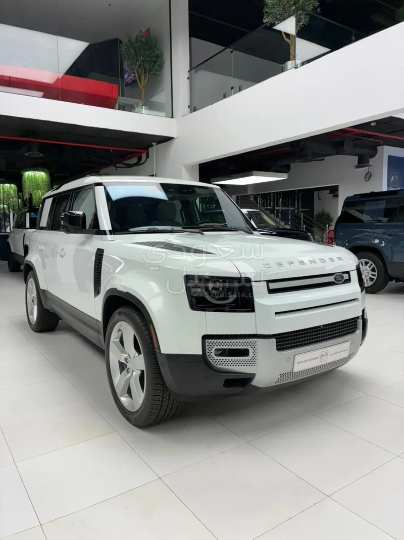 2020 لاند روفر ديفيندر 110