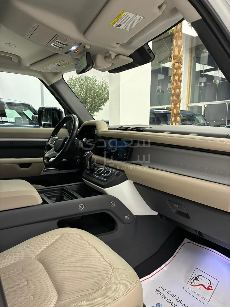 2020 لاند روفر ديفيندر 110