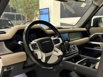 2020 لاند روفر ديفيندر 110