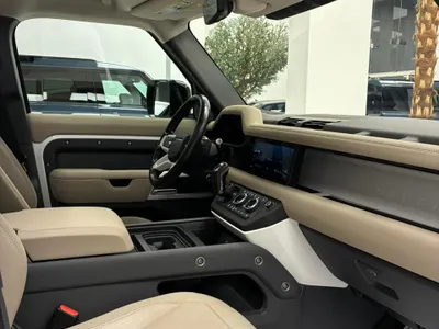 2020 لاند روفر ديفيندر 110