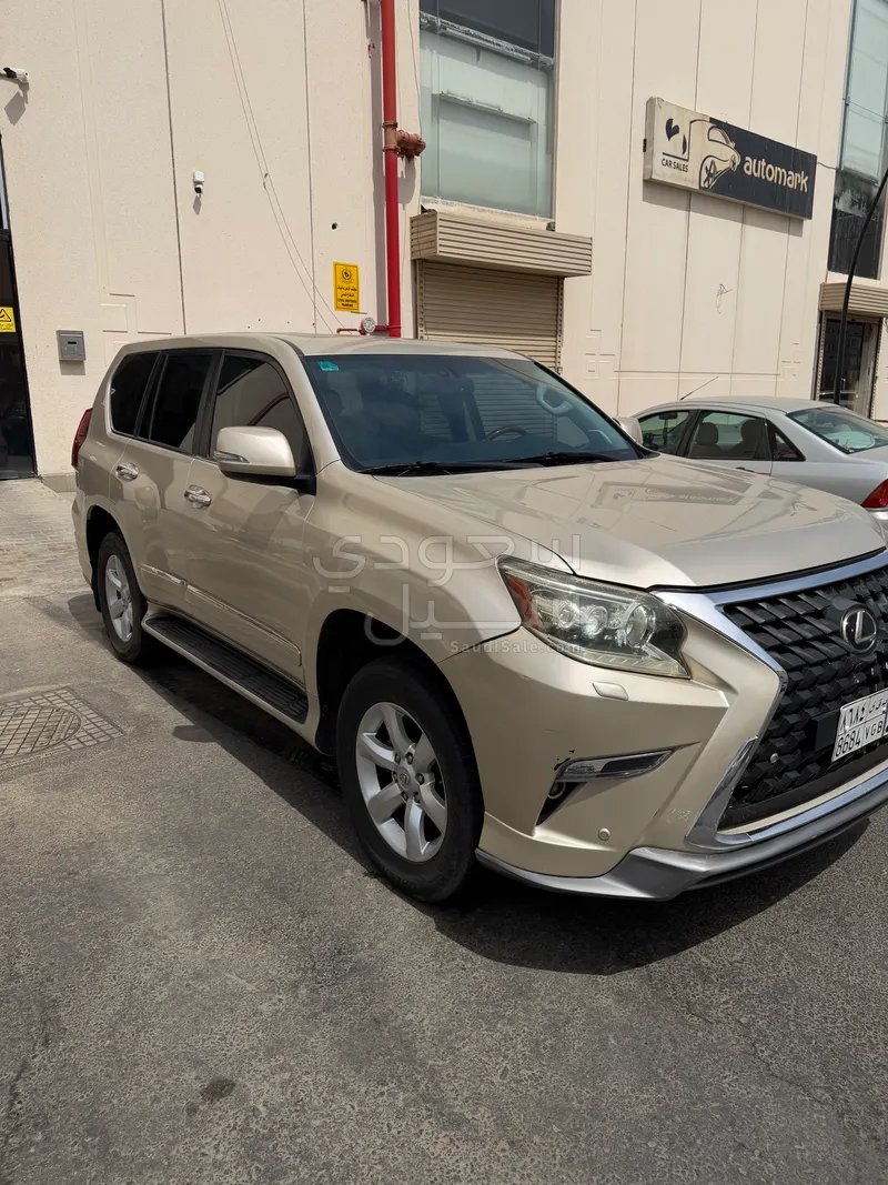 2012 لكزس جي إكس 460