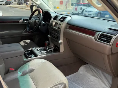 2012 لكزس جي إكس 460