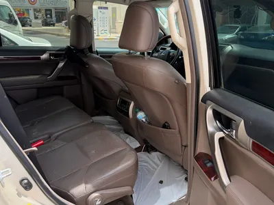 2012 لكزس جي إكس 460