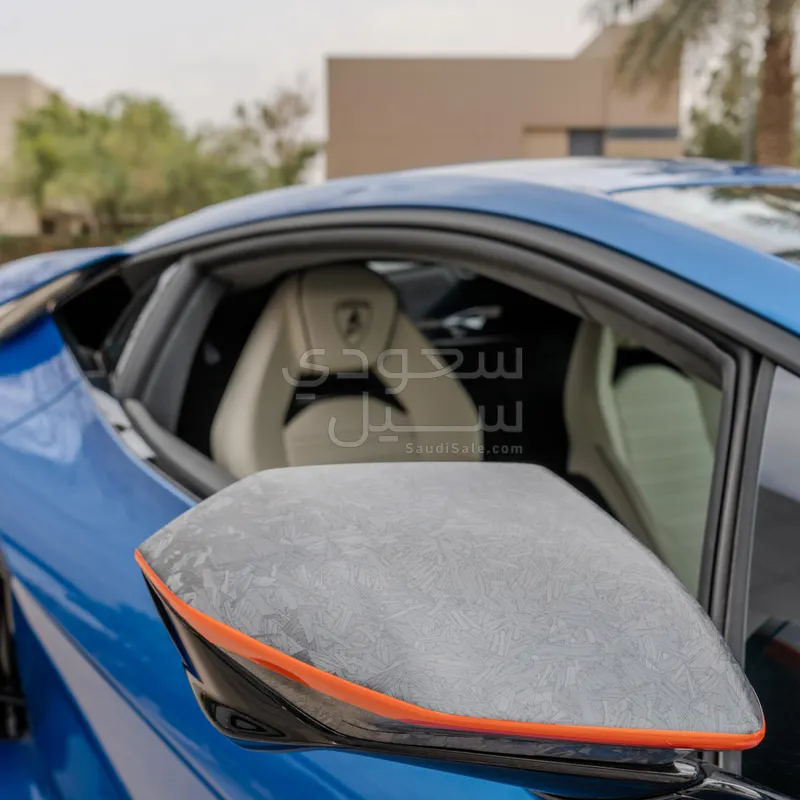 2025 لمبرجيني ريفويلتو