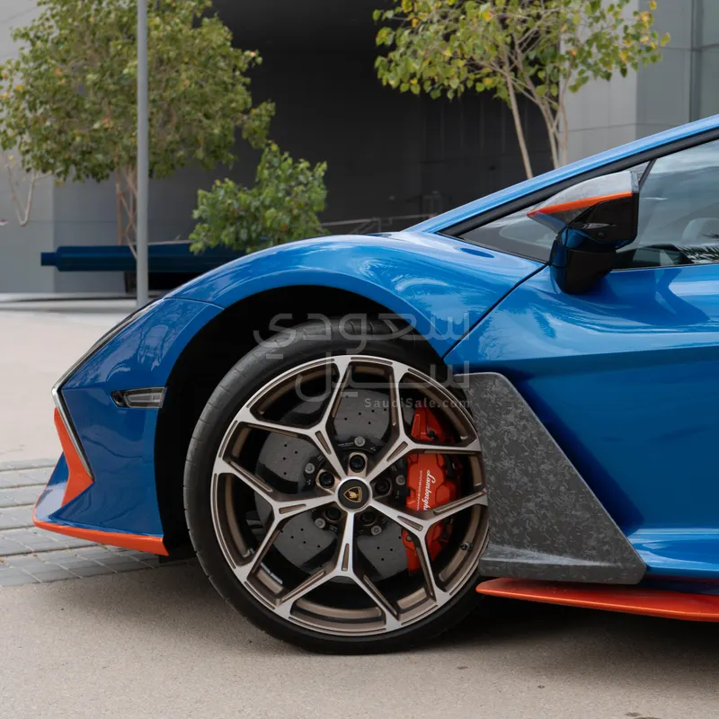 2025 لمبرجيني ريفويلتو