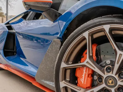 2025 لمبرجيني ريفويلتو