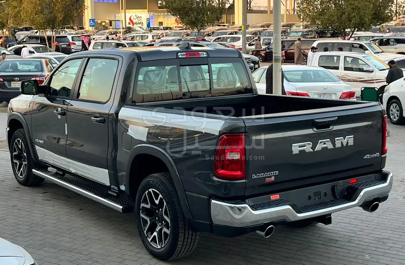 2025 دودج رام لارامي