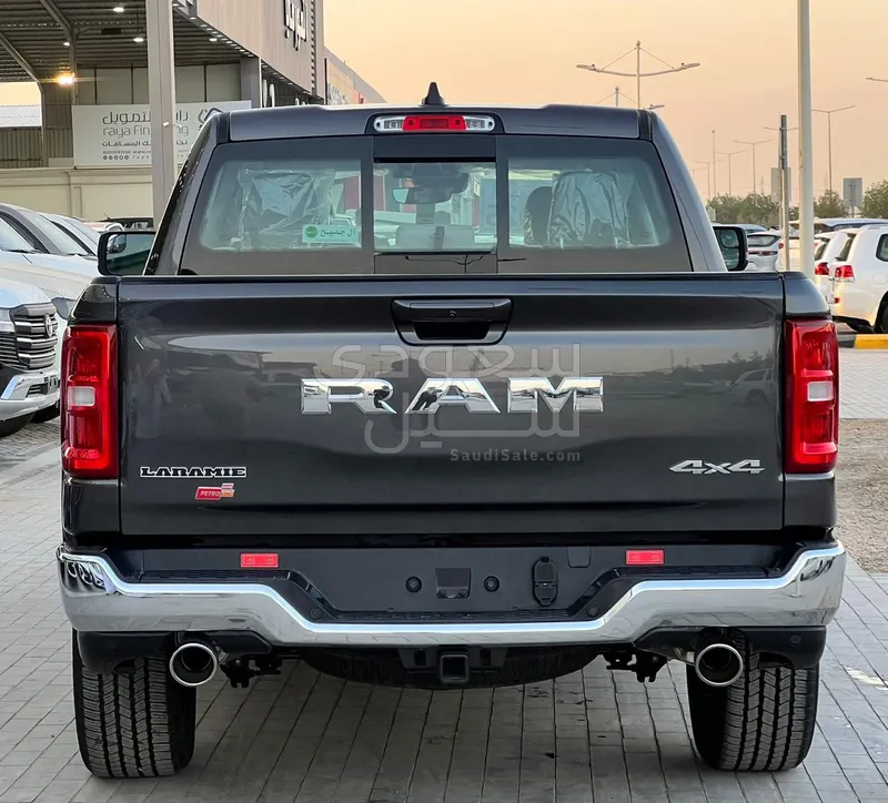 2025 دودج رام لارامي