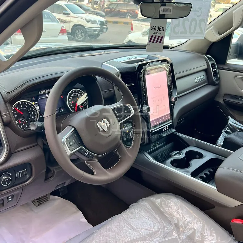 2025 دودج رام لارامي